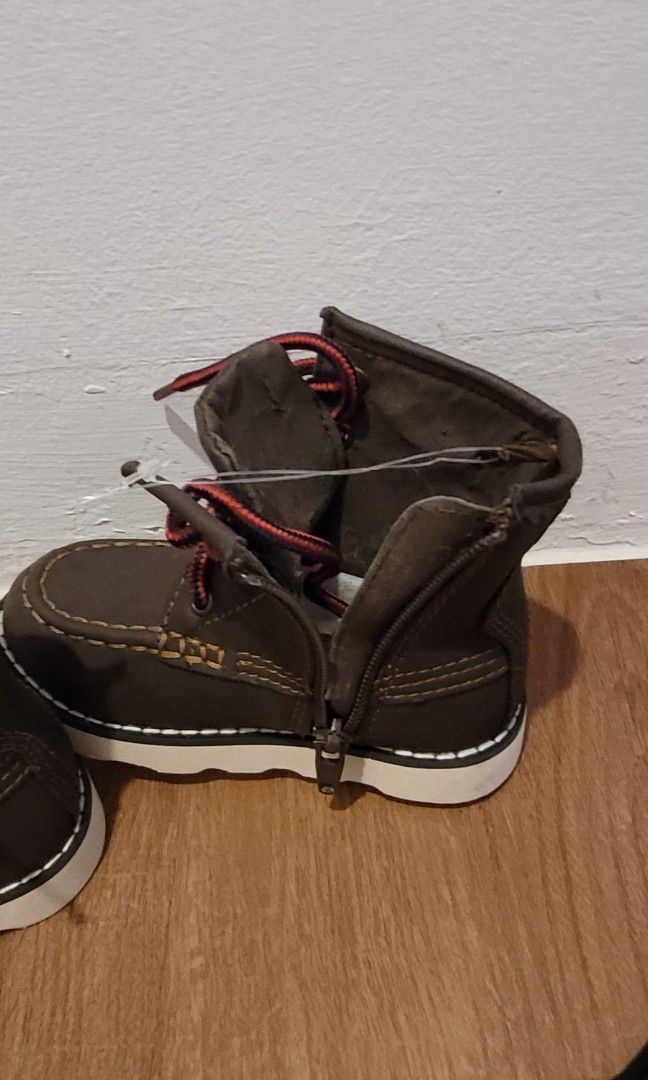 Gap hotsell childrens boots