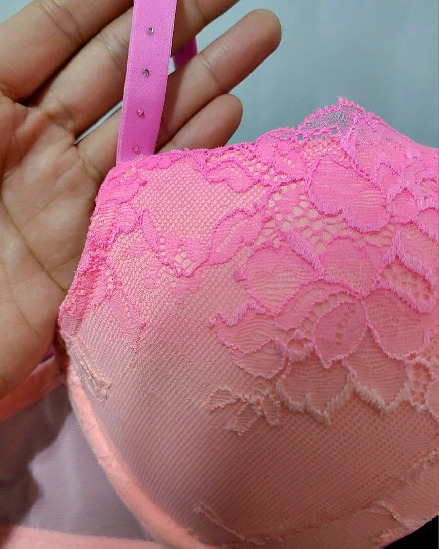 BEYOND SEXY La Senza 34A on tag Sister Size: 32B, 36AA Push-up Cup  Underwire for