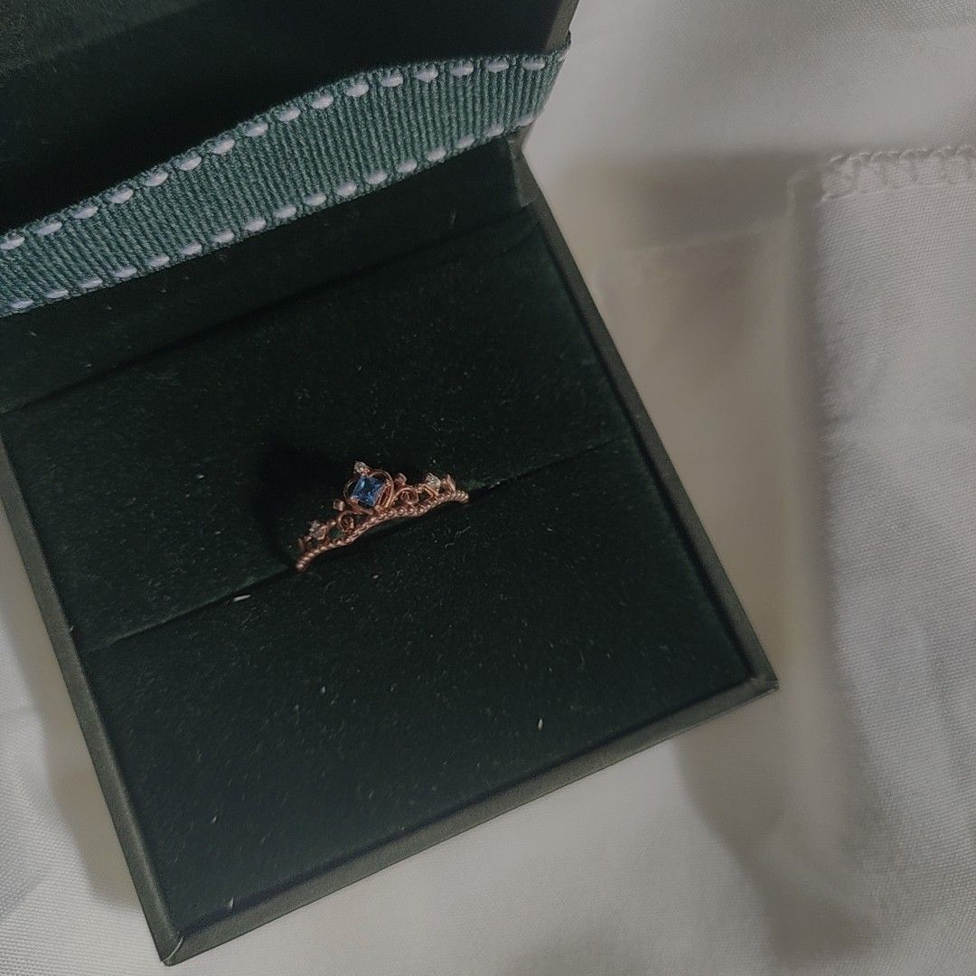 Lloyd sales disney ring