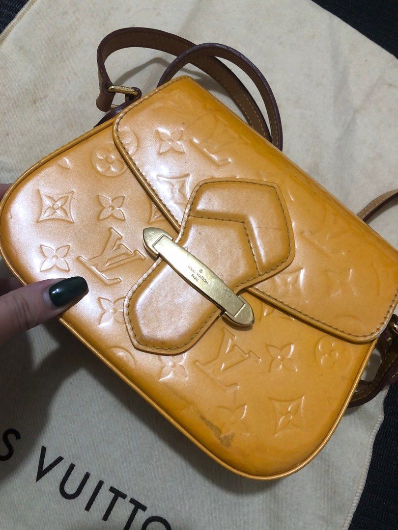 Louis Vuitton Handbag 395072