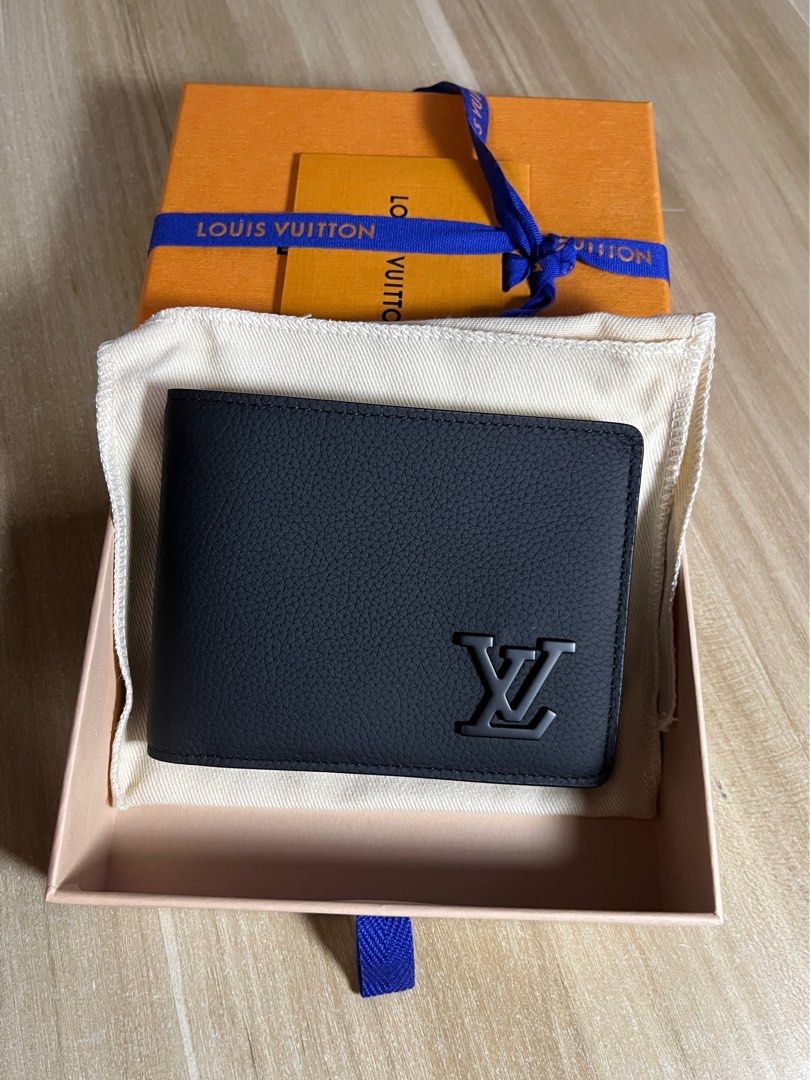 Shop Louis Vuitton AEROGRAM Wallet multiple (M81026, M81822, M81734,  M81820) by Lot*Lot