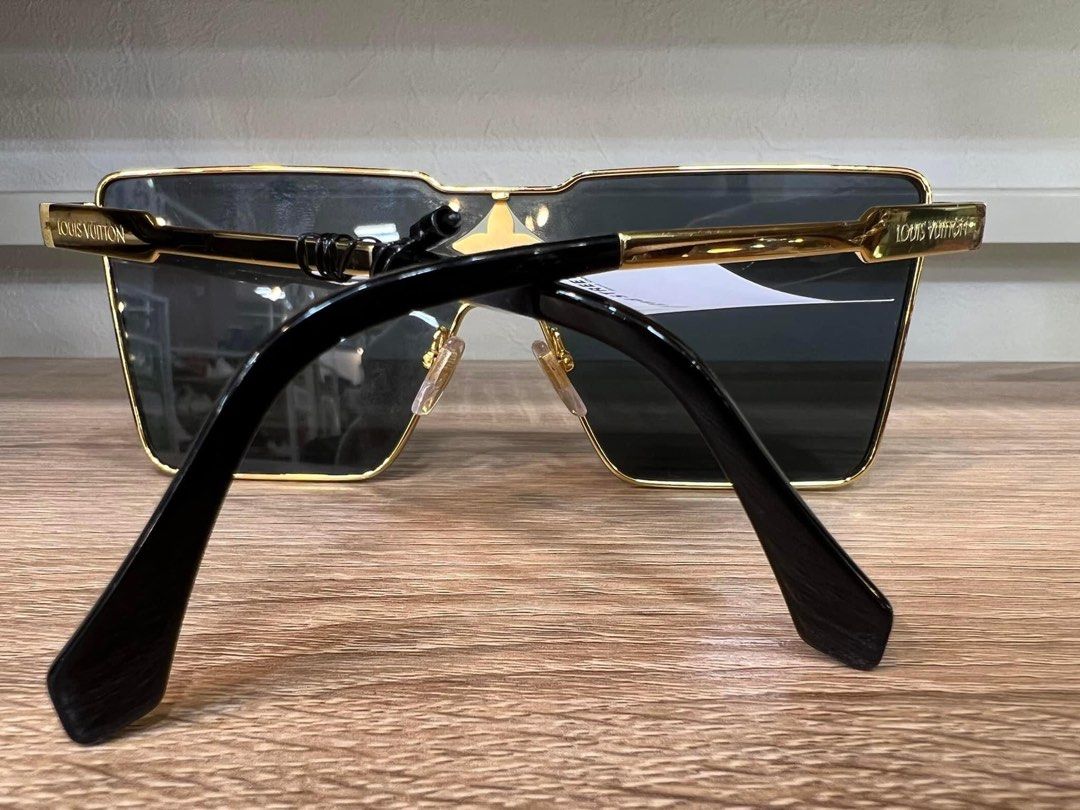 Louis Vuitton 2022 Golden Mask Sunglasses - Gold Sunglasses, Accessories -  LOU771731