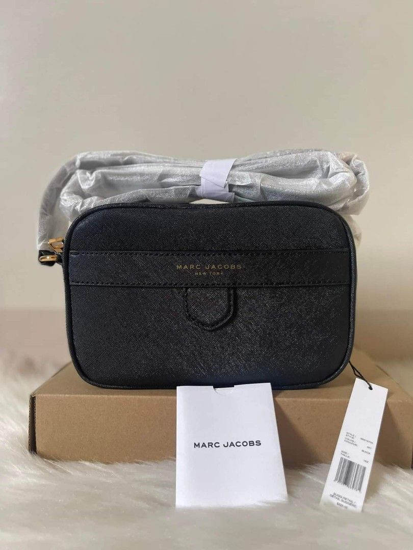 Marc Jacobs Camera bag, Luxury, Bags & Wallets on Carousell