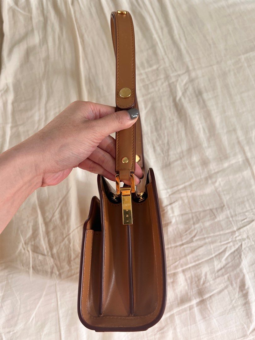 Marni trunk best sale reverse shoulder bag