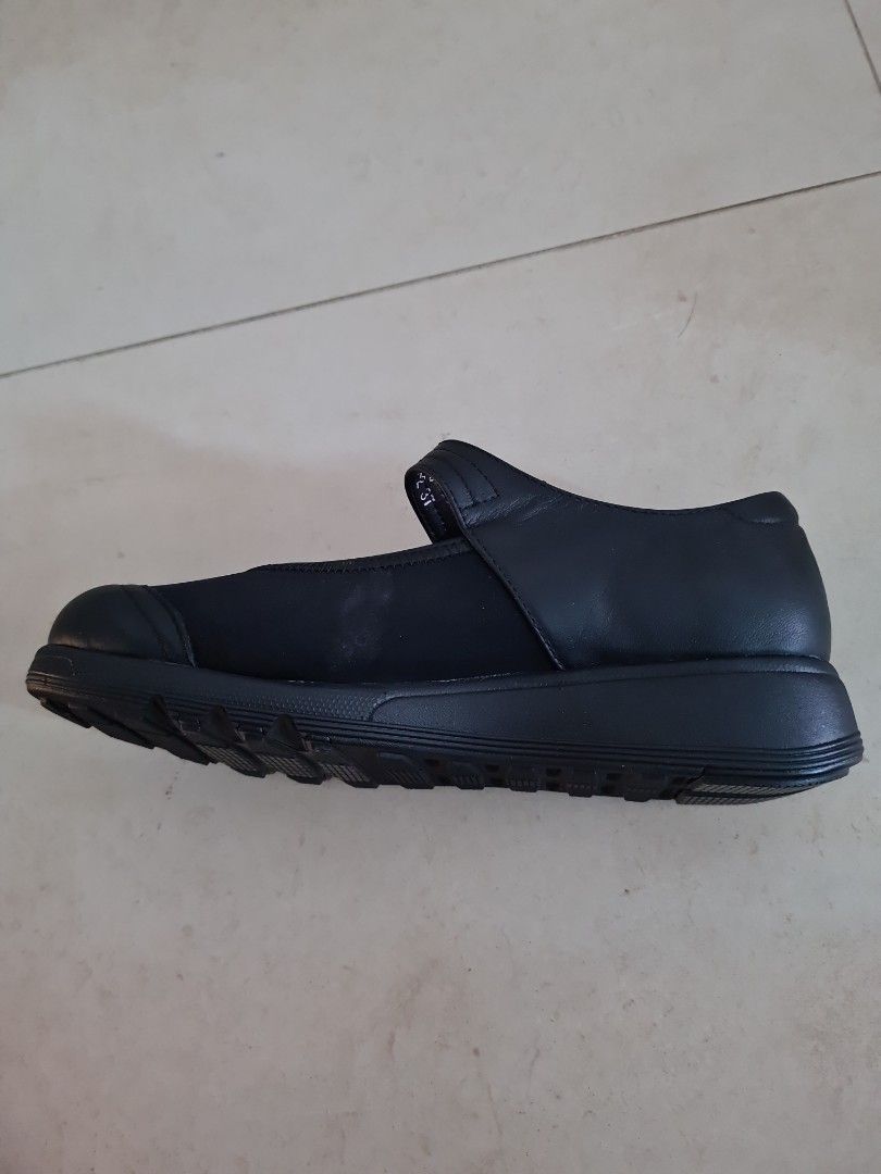 Mary Jane Black shoes Women s Fashion Footwear Flats on Carousell
