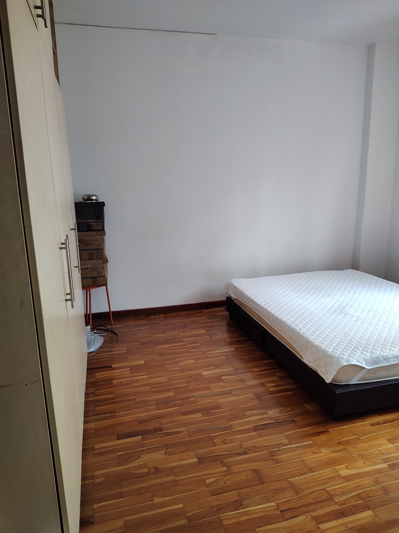(Category: ) located in . Submitted by ripalt (Listing ID 1210178646, Image 1). Description: .