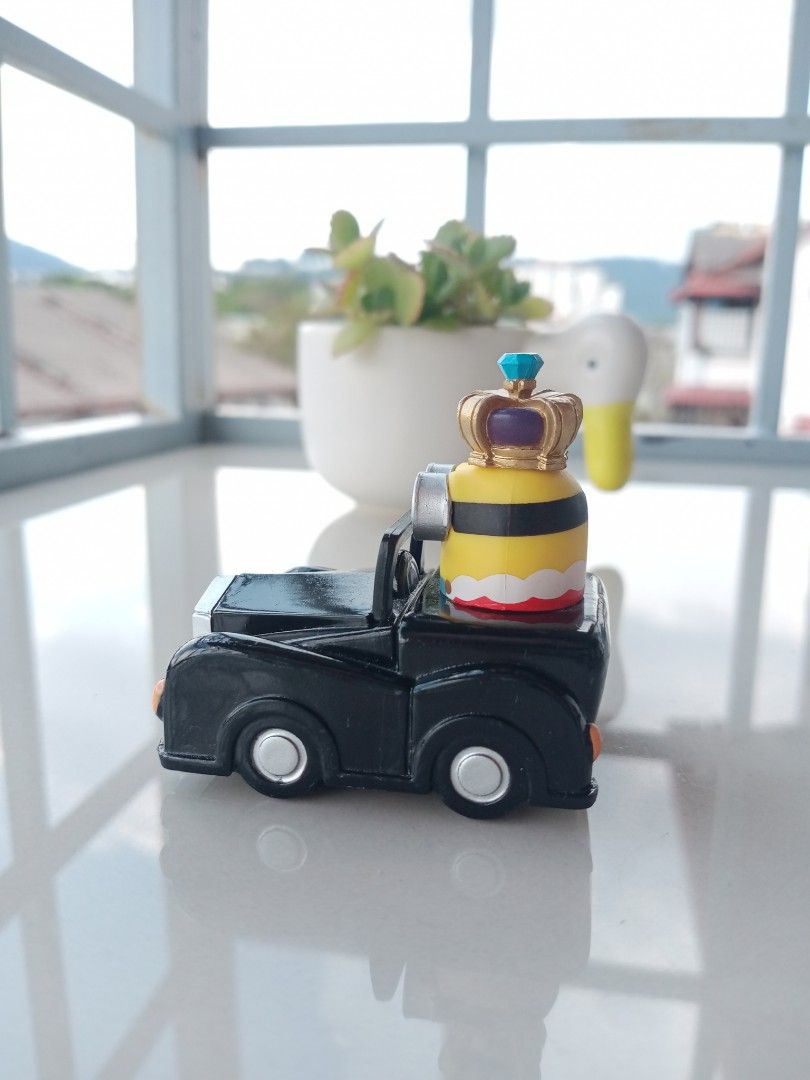 Minions Despicable Me _pull back car series _King Car, Hobbies & Toys