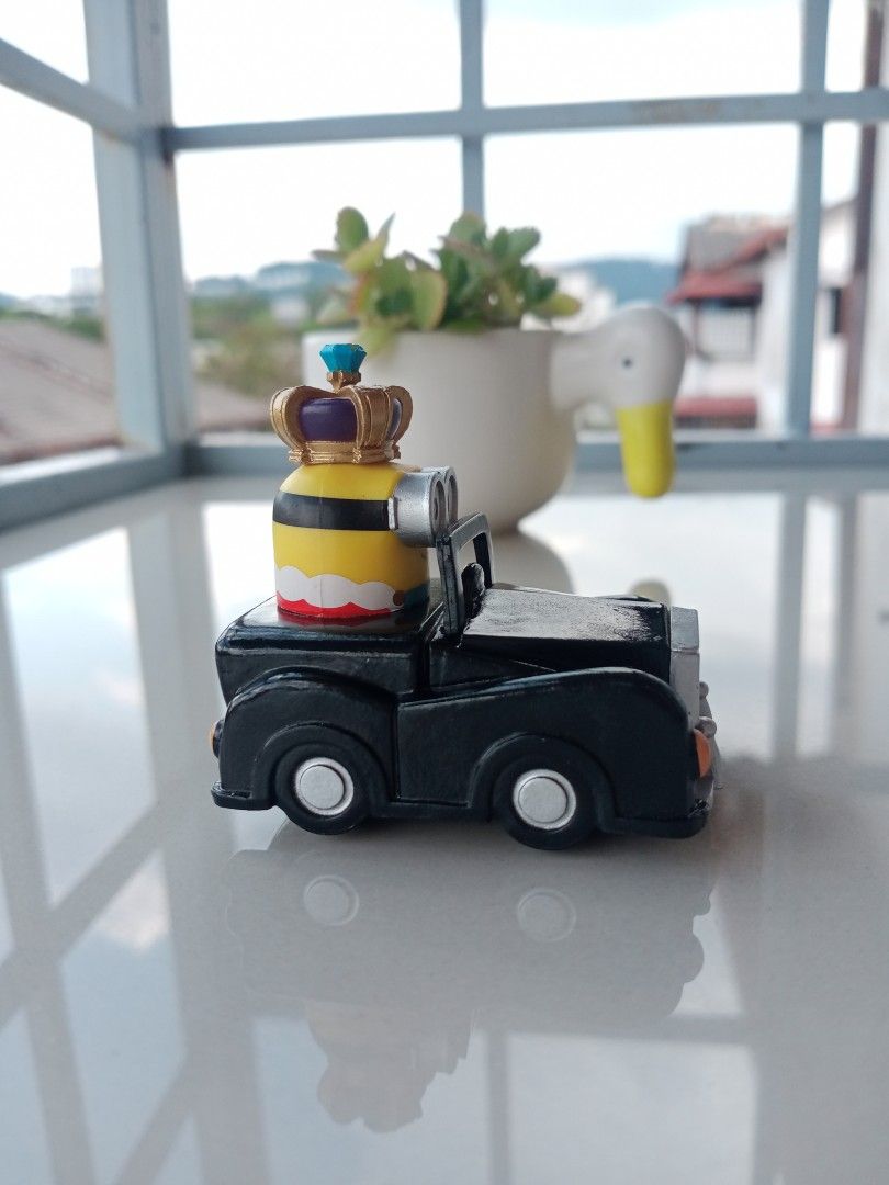 Minions Despicable Me _pull back car series _King Car, Hobbies & Toys