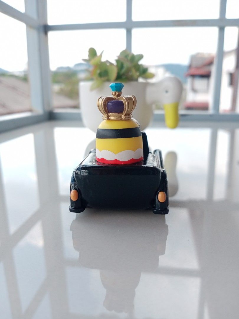 Minions Despicable Me _pull back car series _King Car, Hobbies & Toys