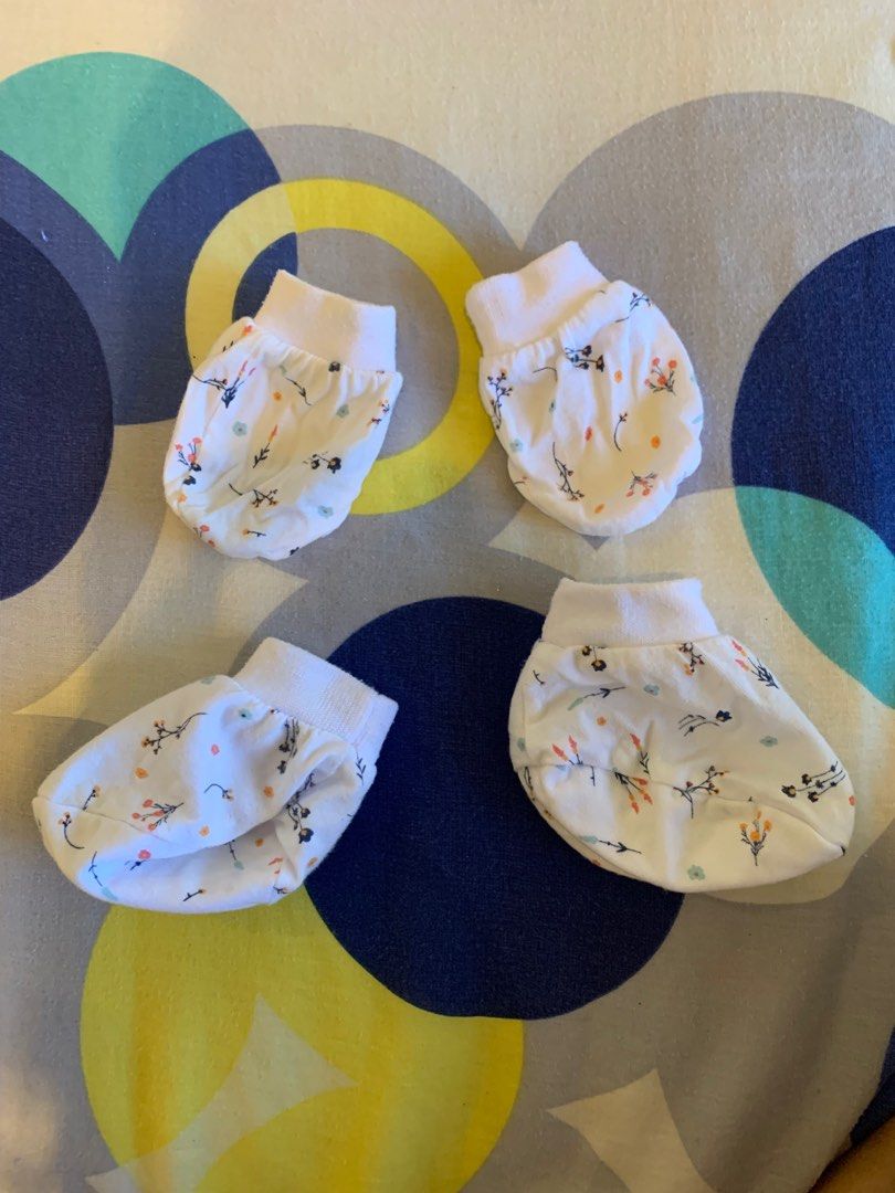 Mitten, Babies & Kids, Babies & Kids Fashion on Carousell