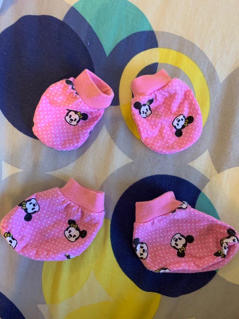 Mitten, Babies & Kids, Babies & Kids Fashion on Carousell