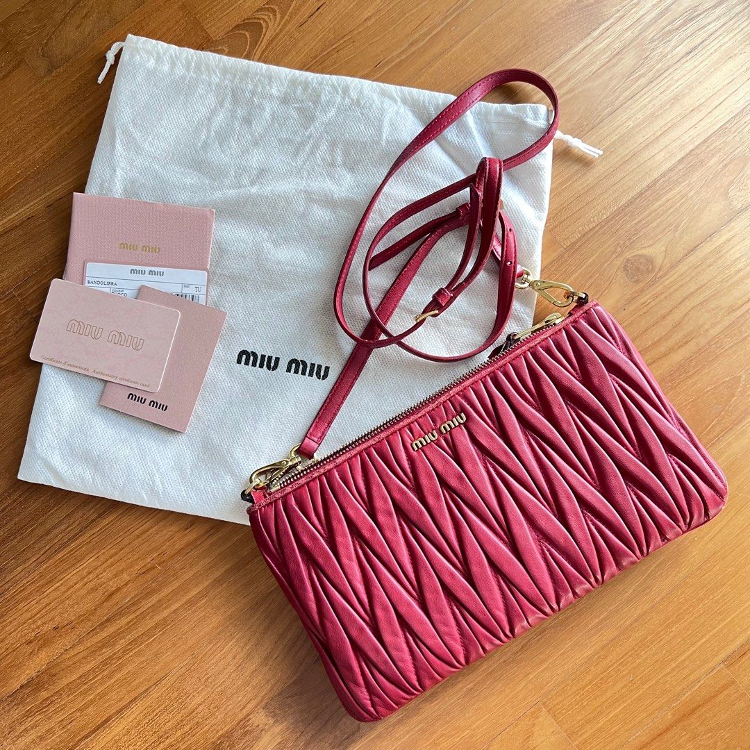Miu miu bandoliera best sale bag