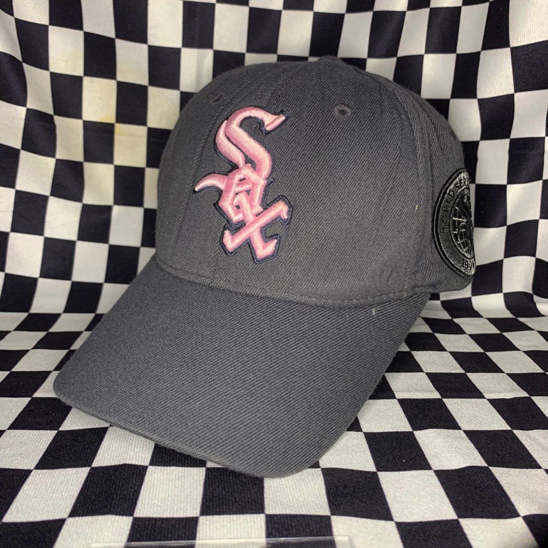 Vintage White Sox, Men's Fashion, Watches & Accessories, Caps & Hats on  Carousell