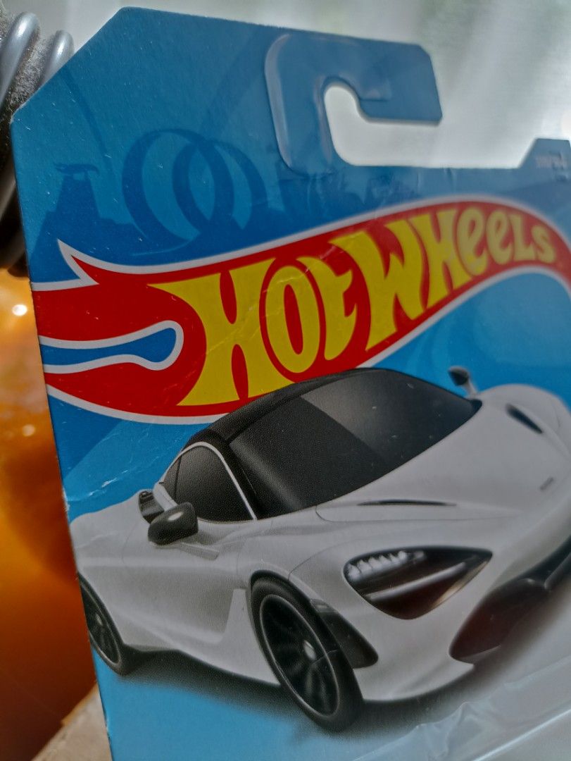 Hot wheels mclaren 720s white 2025