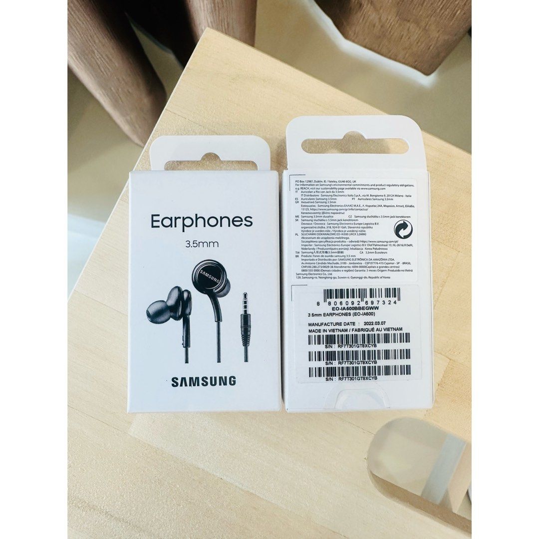 New Samsung Earphones 3.5mm EO IA500 Audio Earphones on Carousell