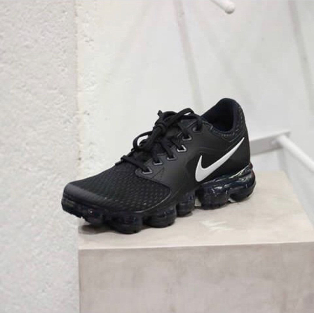 vapor max black size 7