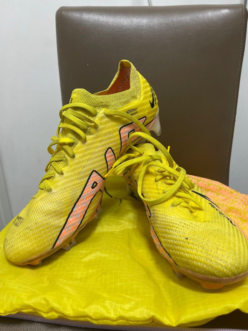 Nike vapor 15 football boots, 男裝, 鞋, 靴 Carousell