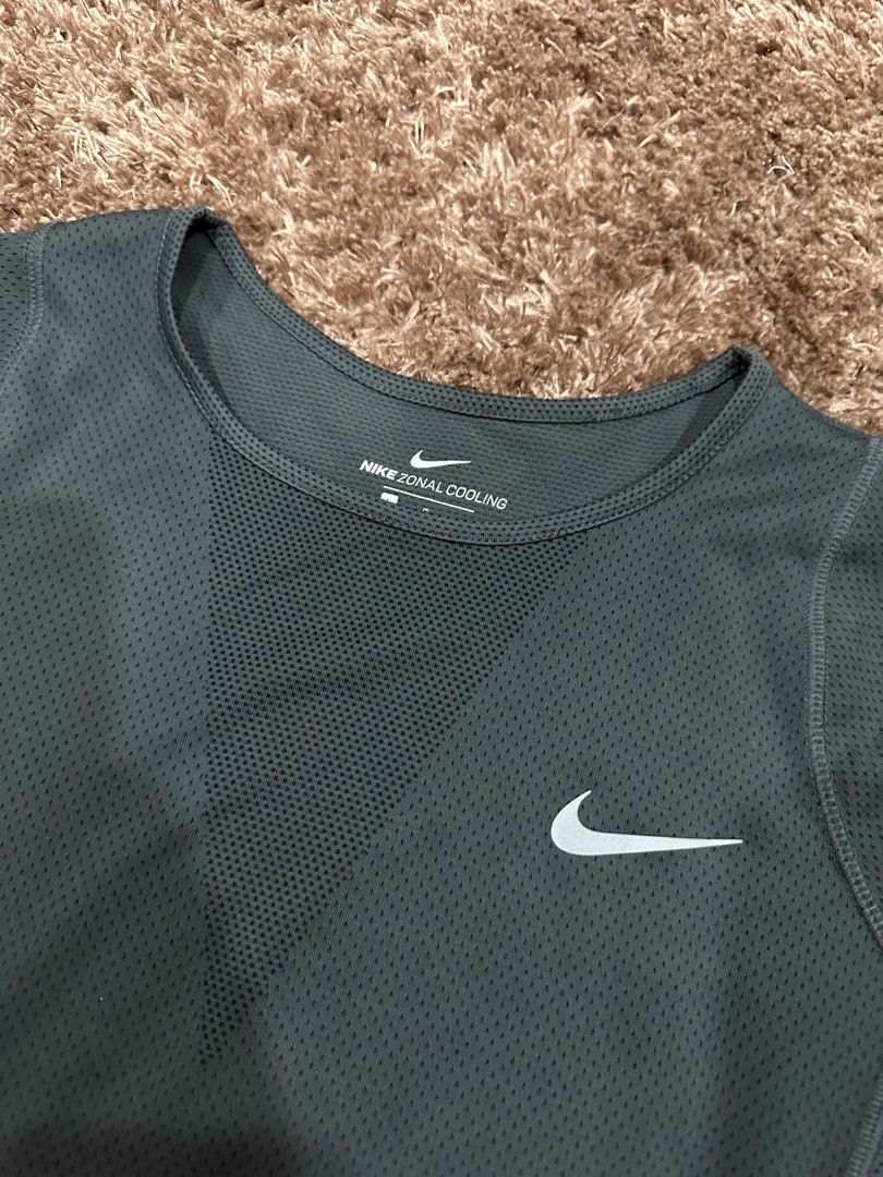 Nike zonal shop cooling t shirt