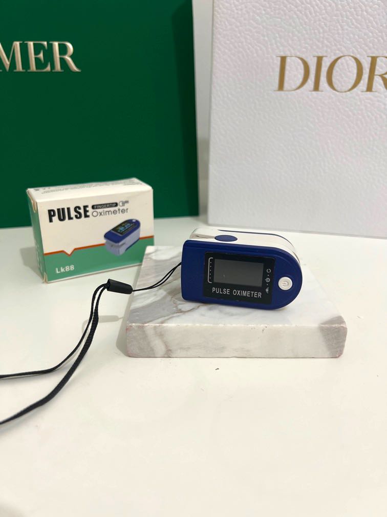 Oximeter LK88 /Oxymeter Fingertip Pulse Pengukur Kadar Oksigen Dan ...