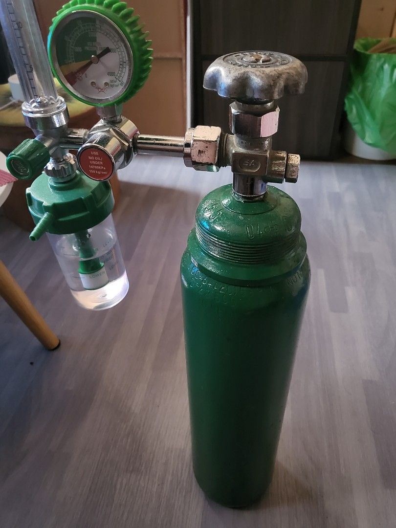 Oxygen tank, Health & Nutrition, Medical Supplies & Tools on Carousell