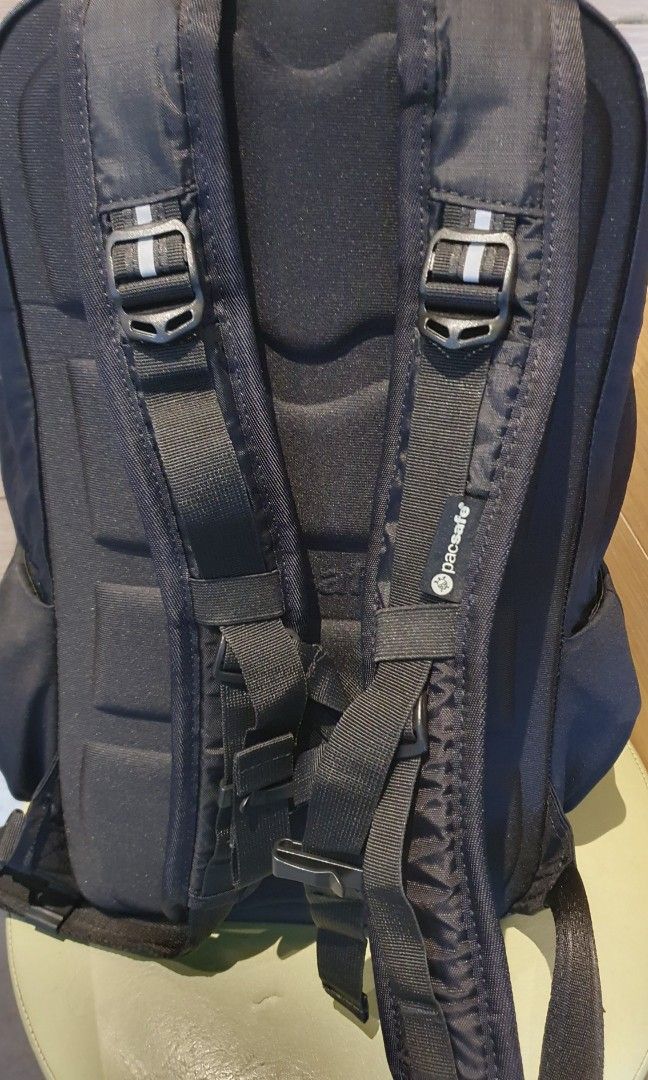 Pacsafe Venturesafe 15L G2, Men's Fashion, Bags, Backpacks on Carousell