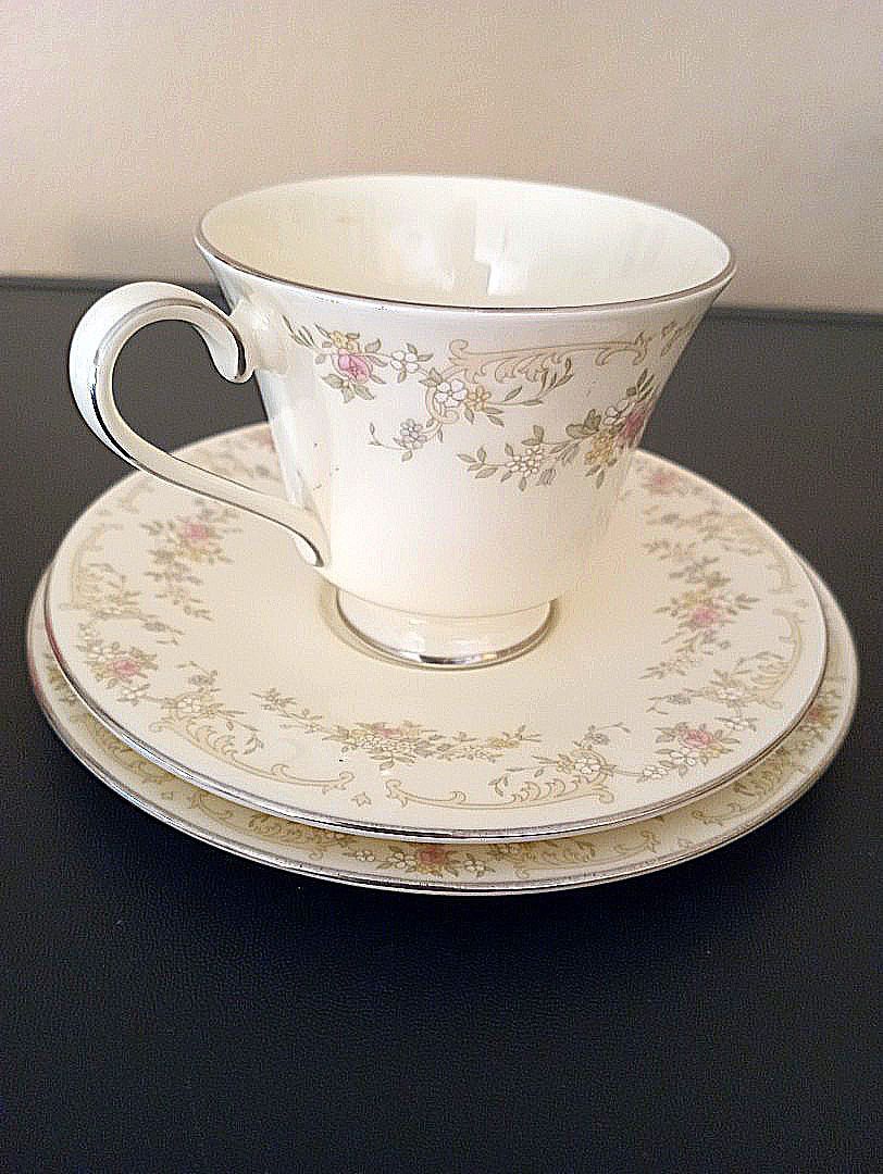 ROYAL DOULTON DIANA ROMANCE COLLECTION, Furniture & Home Living