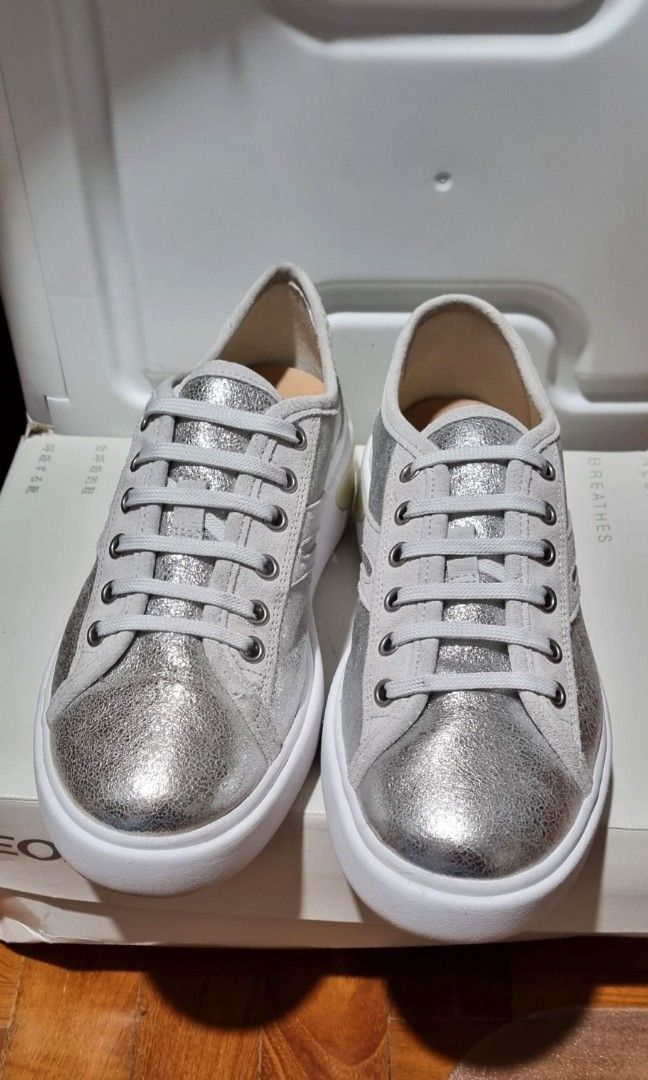 Sale] Geox Women Shoes Silver Sneakers US8, Women's Fashion, Footwear,  Sneakers on Carousell