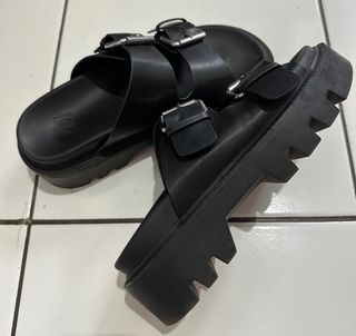 (Kategori: ) berada di . Dikirim oleh DiTiPreloved (ID iklan 1210075852, Gambar 1). Deskripsi: .