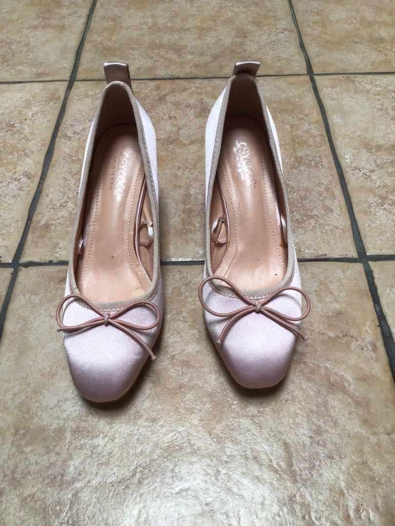 Satin Pink Ballet Pumps, Women's Fashion, Footwear, Heels on Carousell