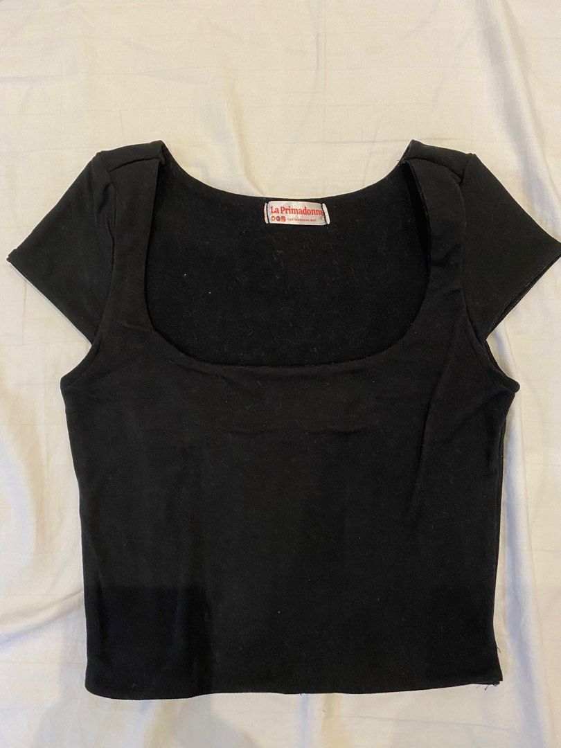 Scoop Neck Dainty Black Top (Category: Shirts) located in Las Pinas. Submitted by sgon222 (Listing ID 1210142044, Image 1). Description: ‼️ READ ME PLS ‼️ Rfs: fit isn’t bagay on me Got this from shopee Measurements: Bust: 25.5 Length: 15 Pm for more info - Shipping will be shouldered by the buyer - MOP: Gcash - 2 day reservation only - STRICTLY NO RETURNS, REFUNDS, AND CANCELLATIONS - ONLY RESERVE IF U’LL ACTUALLY BUY.