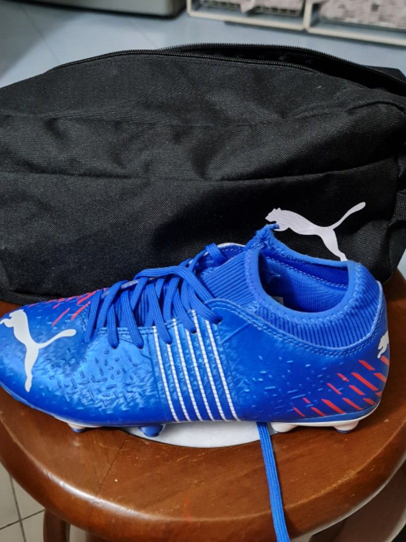 r10 soccer boots