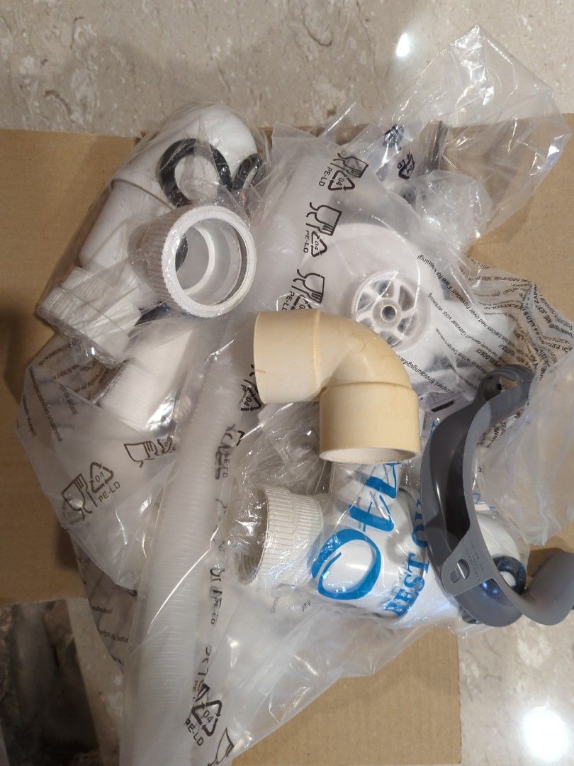 Toilet plumbing fittings, Furniture & Home Living, Bathroom & Kitchen