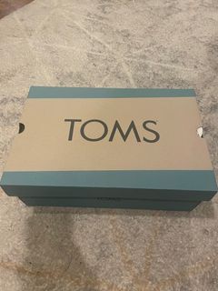 TOMS BRAND NEW WITH TAG