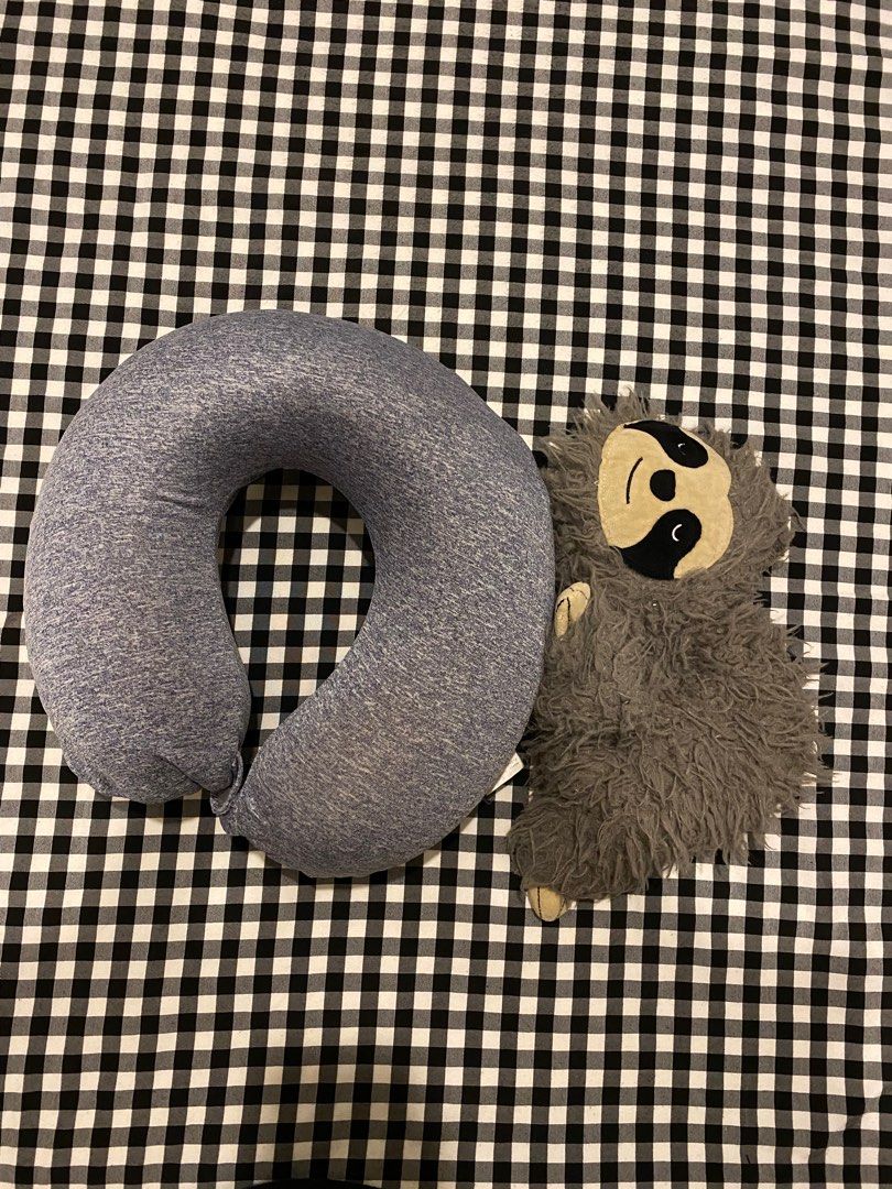 Typo sloth cushion 2025