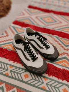 (Category: ) located in . Submitted by Riandraboutiquestore (Listing ID 1210161686, Image 1). Description: .