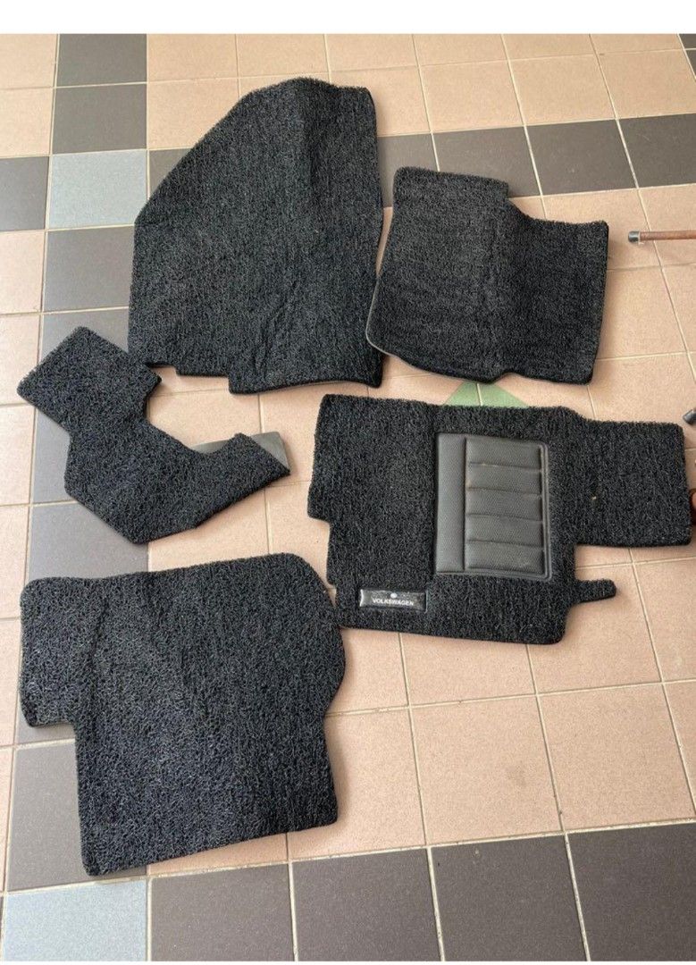 Volkswagen Jetta MK5 Floor mat, Car Accessories, Accessories on Carousell