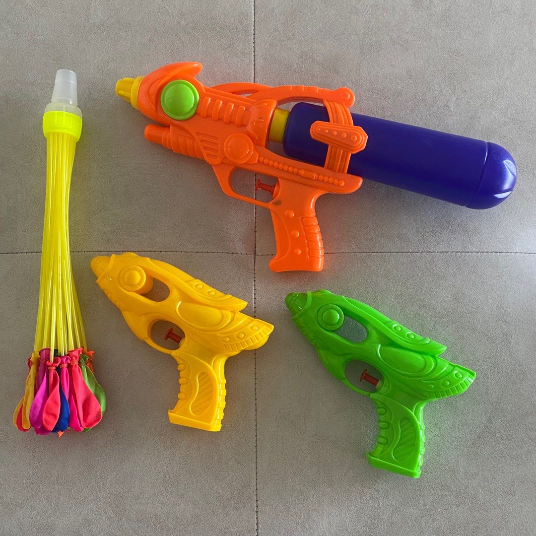 water guns and water balloons, Hobbies & Toys, Toys & Games on Carousell