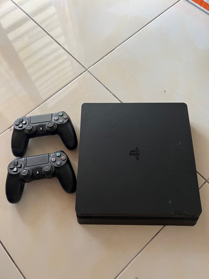 Ps4 fifa on sale 2 controllers