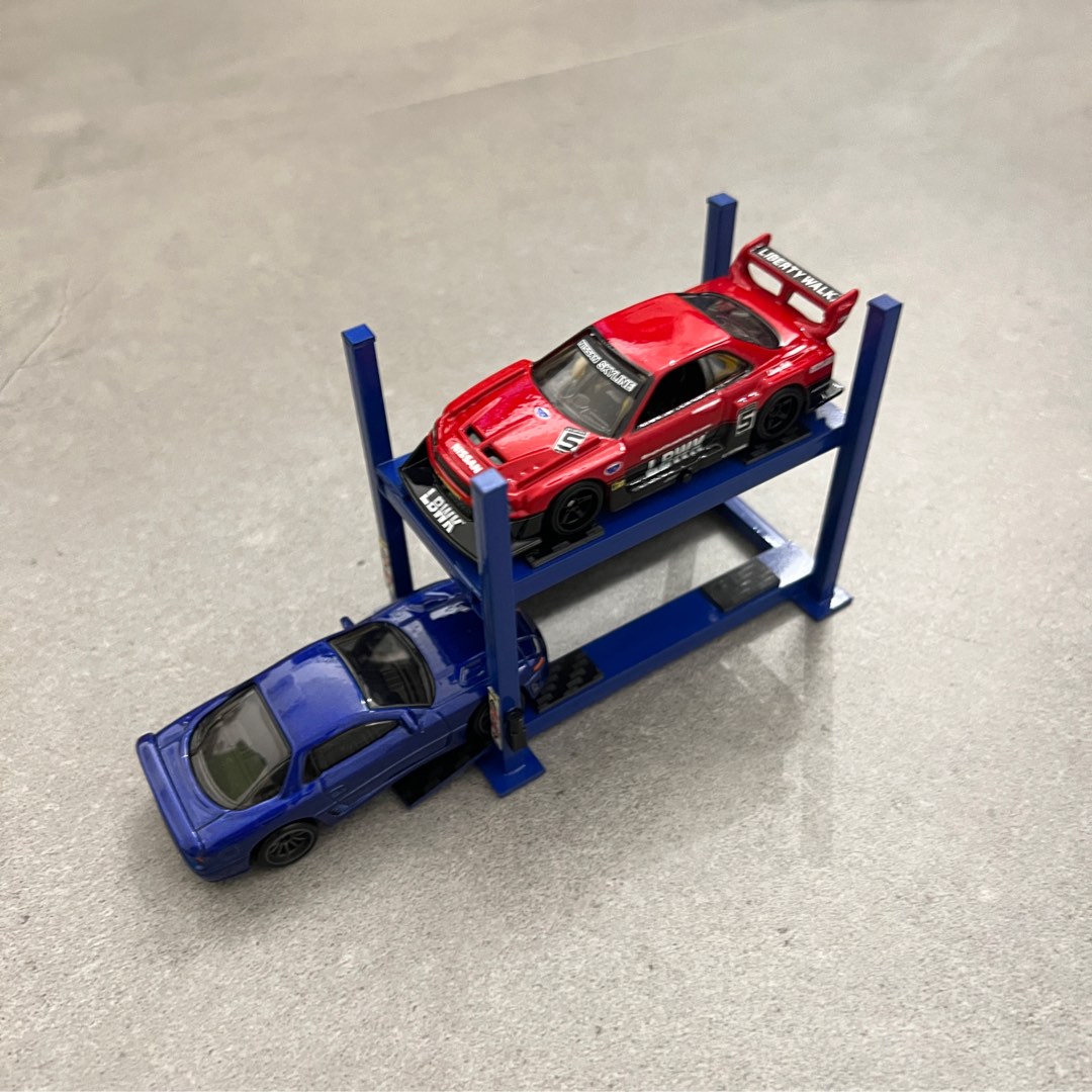 1/64 Handmade custom Car Elevator, Car Lift, Car Jack Diorama for