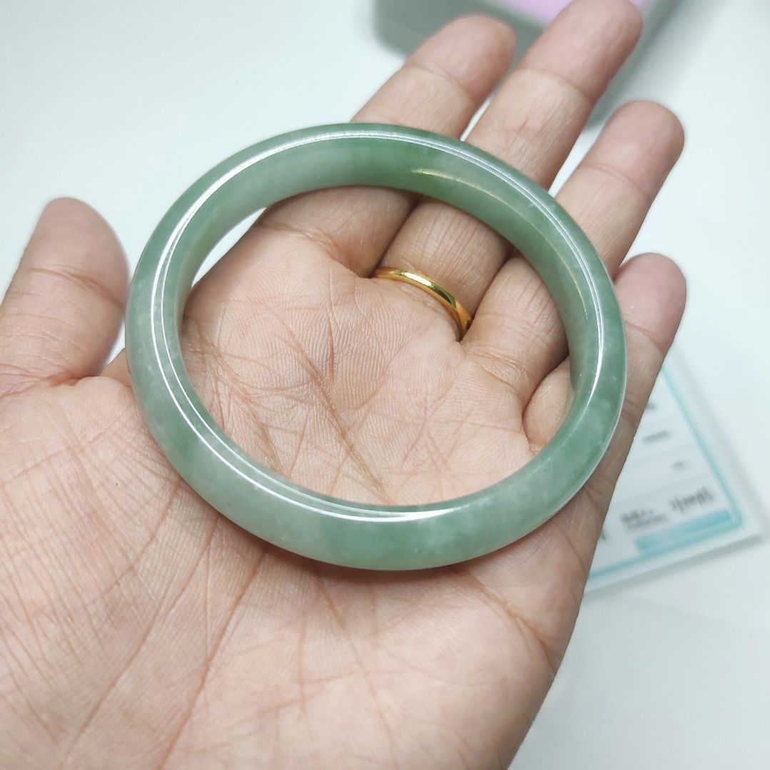 Authentic/ Genuine Jadeite Jade Burmese Bangle, With Certificate, Women