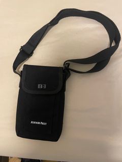 （分類：）位於 。 由 sofieeee 提交（商品編號 1210336451，圖片 1）。簡介： 。