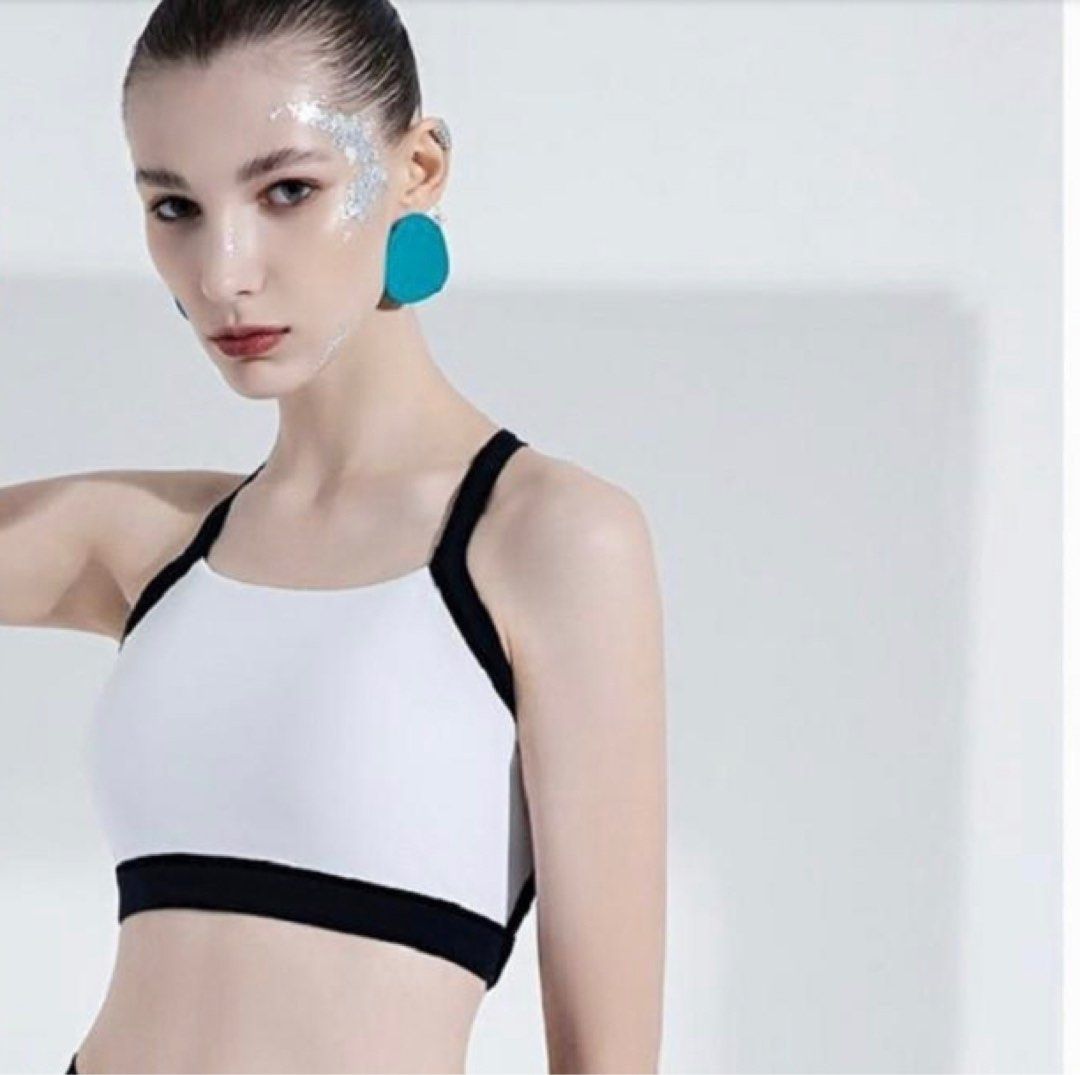 White and best sale black sports bra