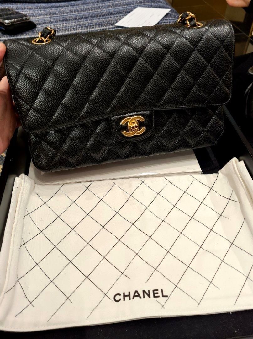 460 Below R.T.P BN Chanel medium caviar Gold Classic Flap Bag Brand New Chanel France Paris original boutique receipt GHW