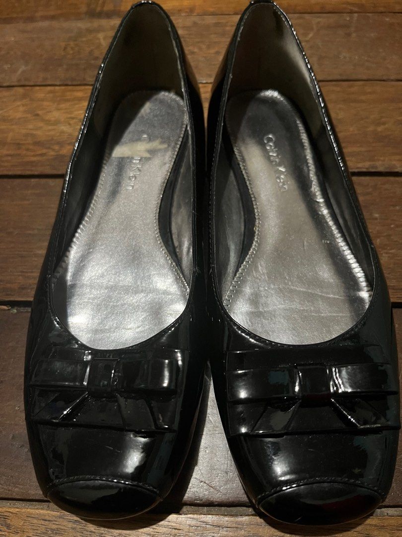 Calvin Klein black ballet flat shoes, Women's Fashion, Footwear, Flats &  Sandals on Carousell