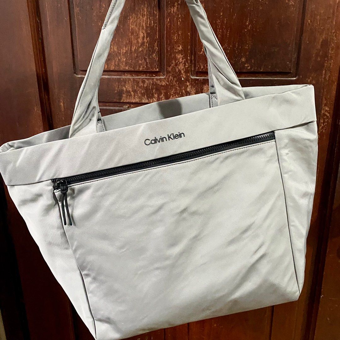 Calvin Klein nylon Tote bag with adjustable strap, Women's Fashion, Bags &  Wallets, Tote Bags on Carousell
