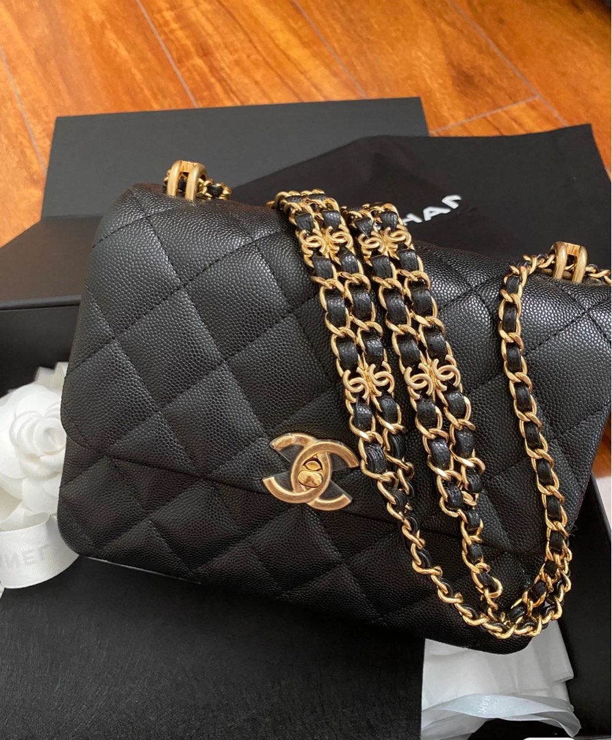 Chanel 22k coco first 20cm, Luxury, Bags & Wallets on Carousell