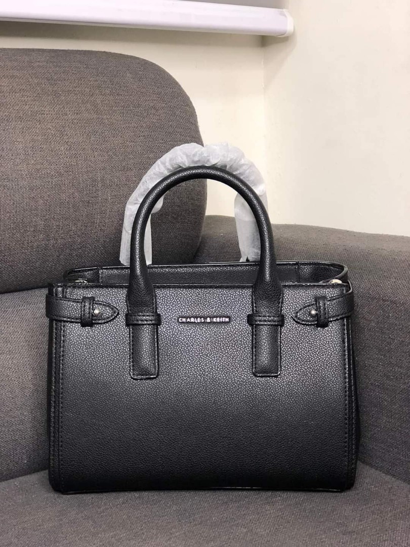 Charles & Keith Bag, Women'S Fashion, Bags & Wallets, Cross-Body Bags On  Carousell