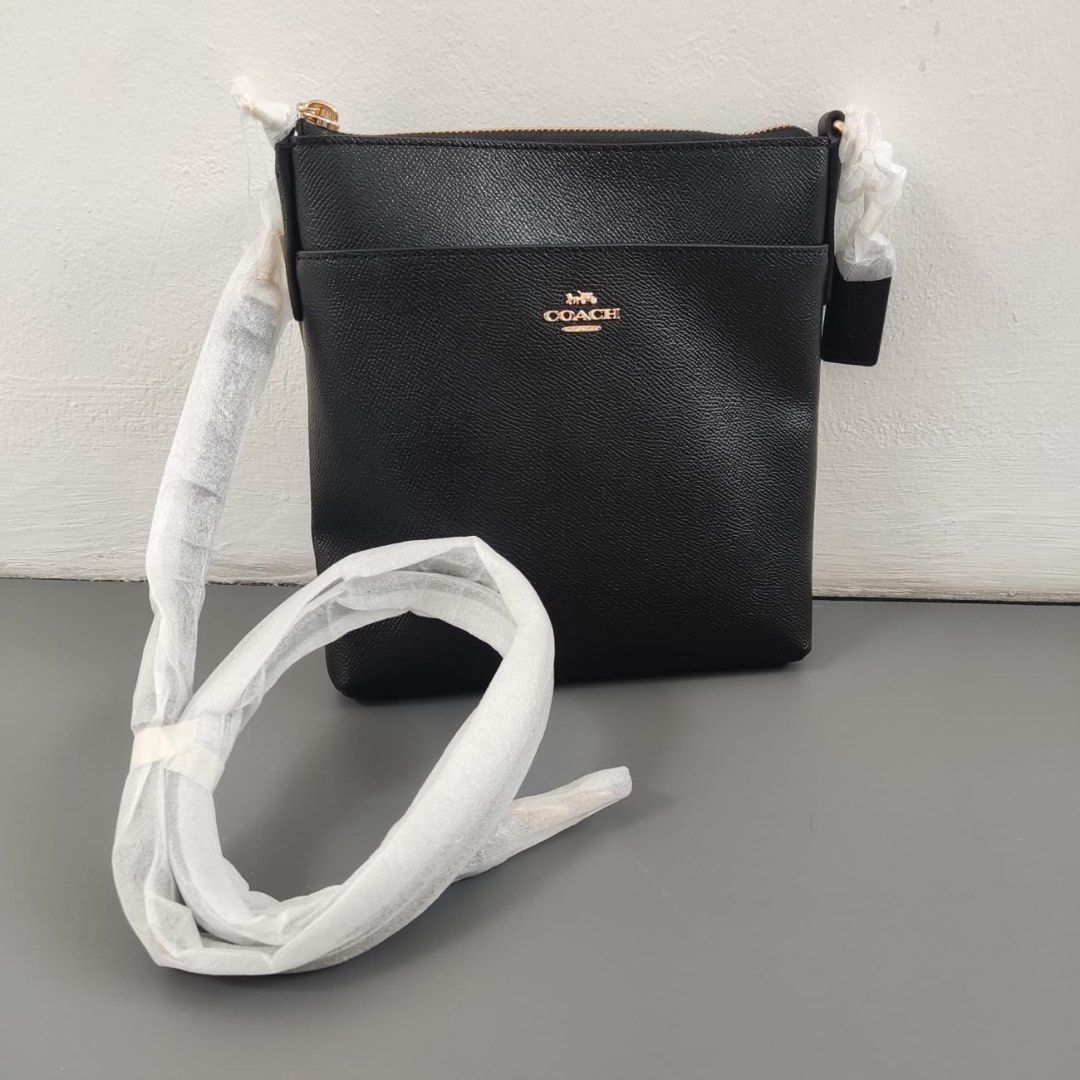 Coach kitt messenger crossbody black Size 19x3x21cm, Barang Mewah, Tas