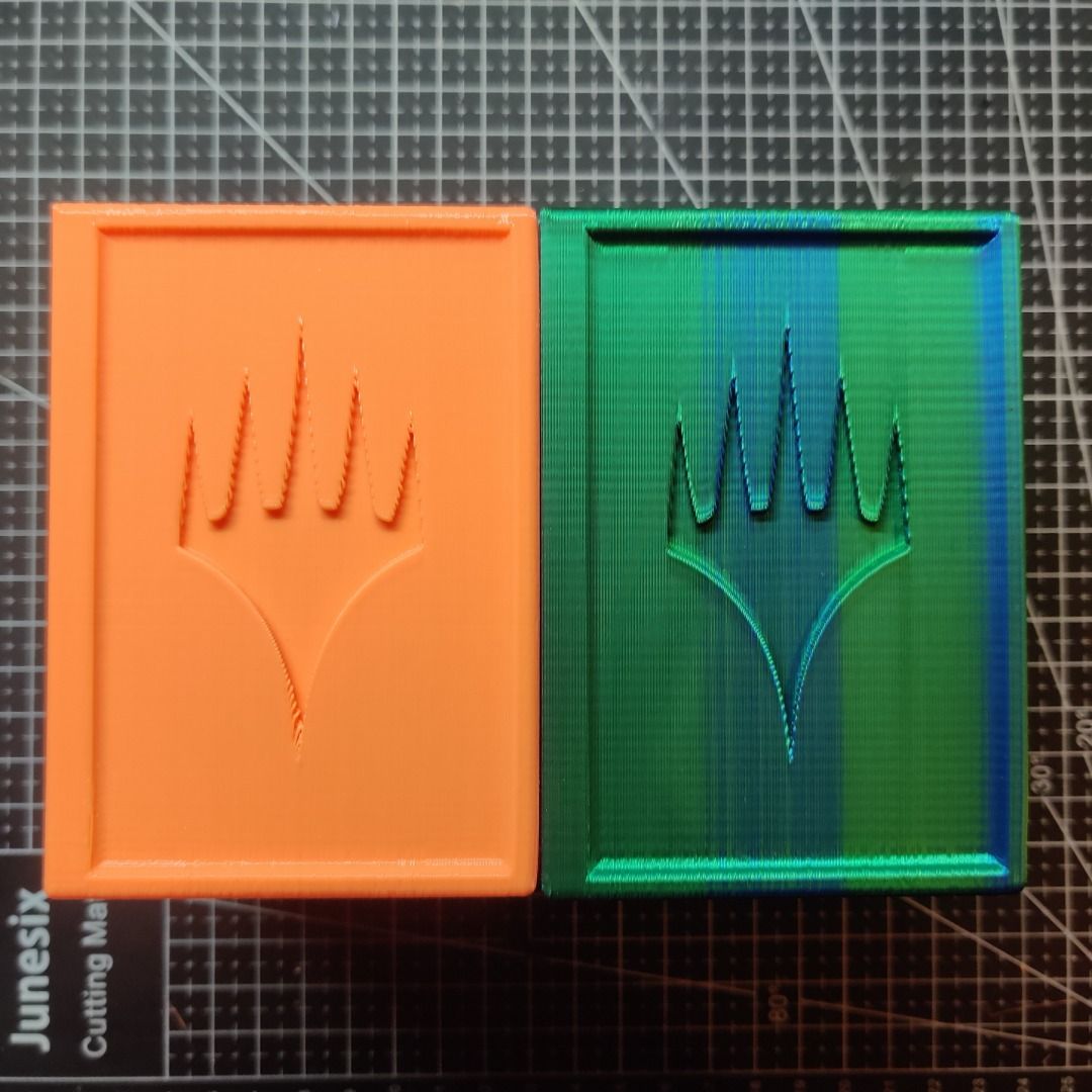 Custom, compact DECK BOX up to TRIPLE SLEEVED made to order (PARTNER/BACKGROUND deck box, Magic