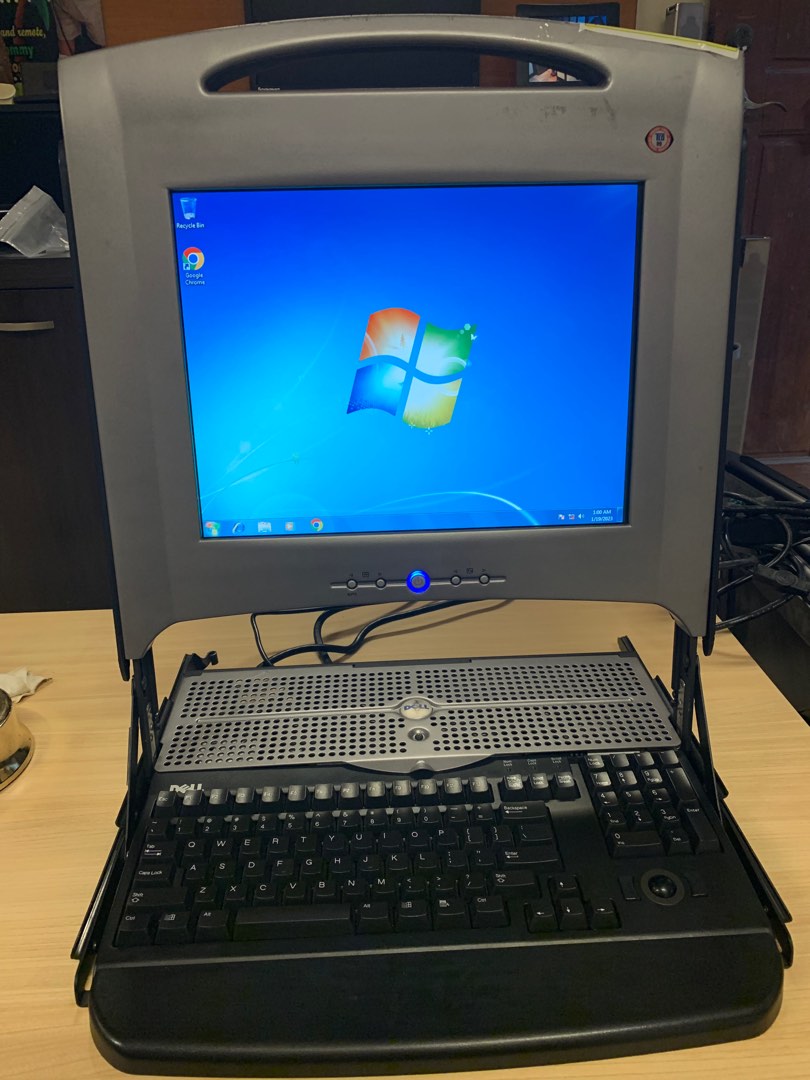 Dell Rack Mounted Computer Server Monitor KVM 15 Computers Tech dell-rack-mounted-computer-server-monitor-kvm-15-computers-tech